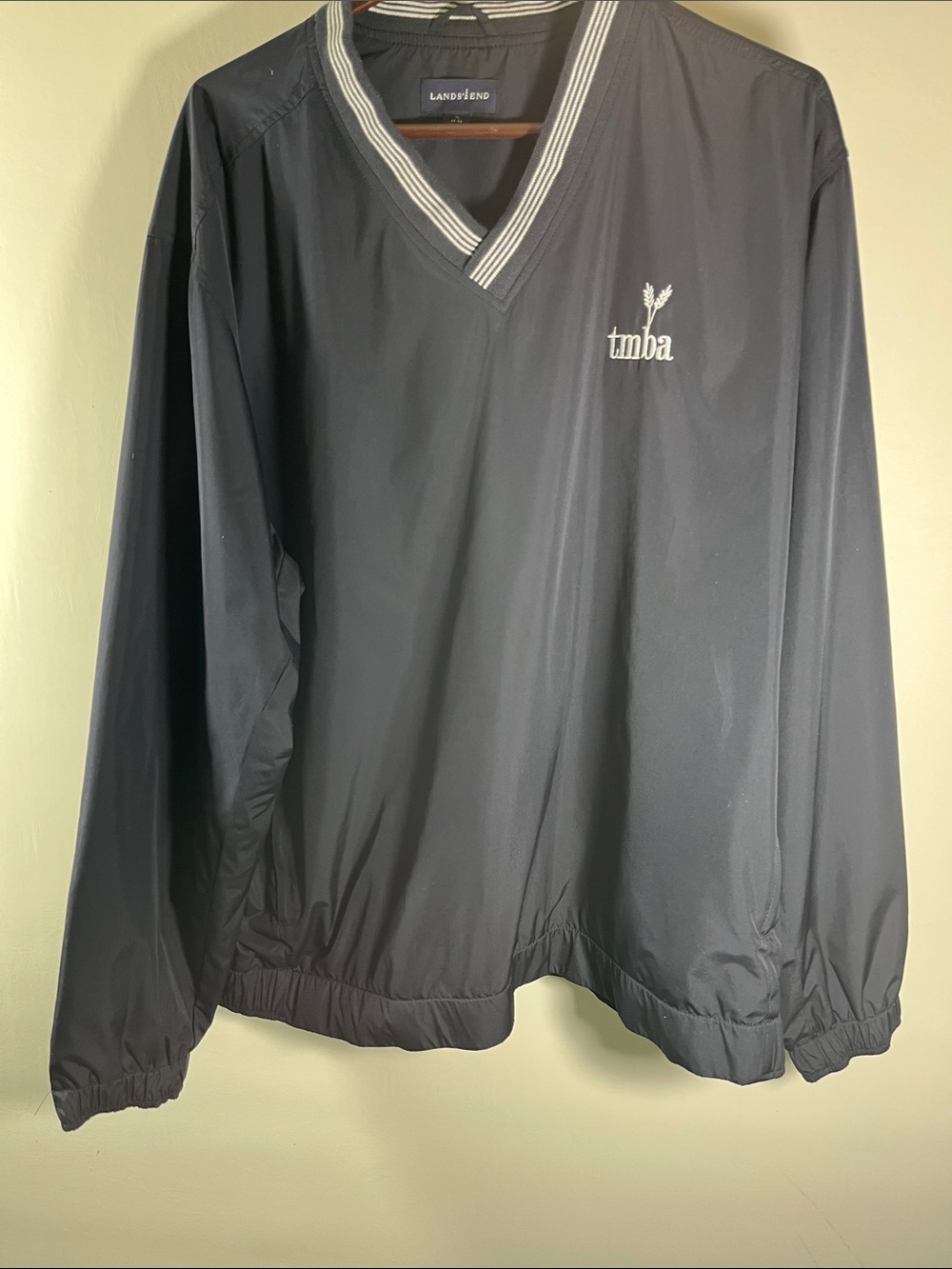 Lands' End Men’s Navy V-Neck Windbreaker with Contrast Trim Size XL